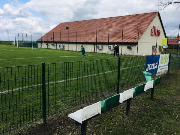 Boisko w Mokrzeszowie - Mokrzeszów