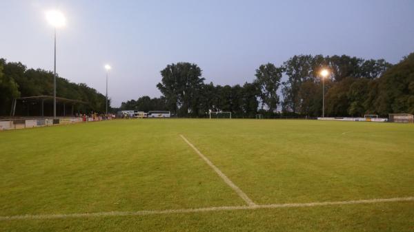 Sportplatz an der Staustufe  - Hattersheim/Main-Eddersheim