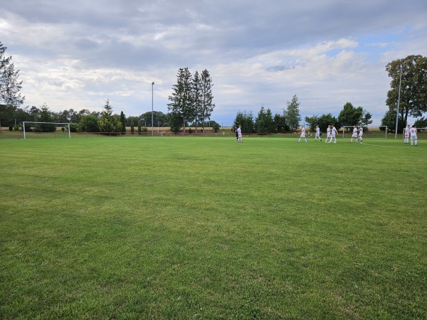 Stadion am Schüsselhauser Kreuz Nebenplatz 2 - Aindling