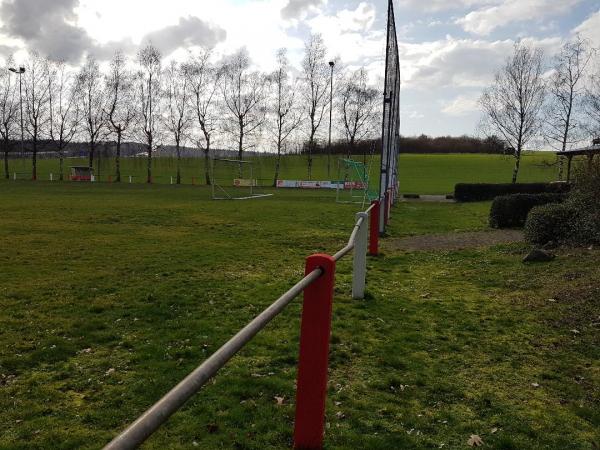 Sportplatz an der Autobahn - Grünberg/Hessen-Lumda