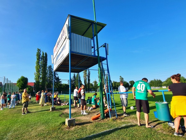 Stadion SK Baník Modlany - Modlany