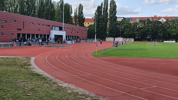 Friedrich-Ludwig-Jahn-Sportpark Kleines Stadion - Berlin-Prenzlauer Berg