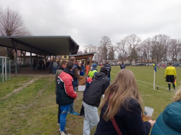 Sportplatz Unter den Linden - Schollene