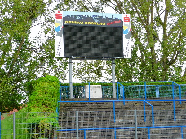 Paul-Greifzu-Stadion - Dessau-Roßlau