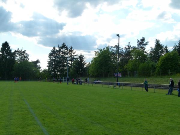 Sportplatz Niederweidbach - Bischoffen-Niederweidbach