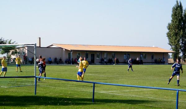 Sportplatz Friedensstraße - Pegau-Kitzen