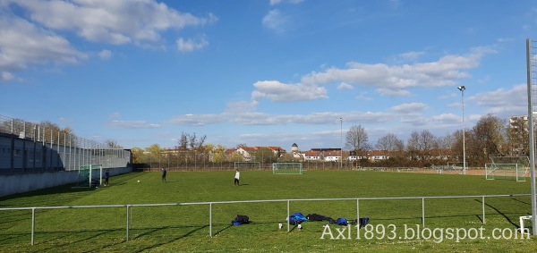 Sportzentrum Anton-Dey-Straße Platz 2 - Mühlheim/Main