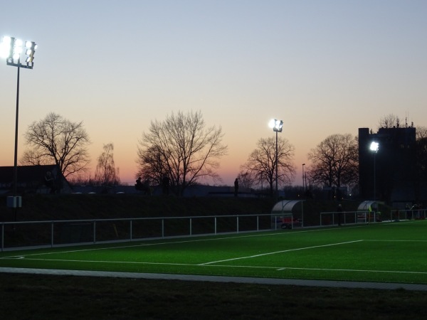 Sportanlage Hans-Weigel-Straße Platz 2 - Leipzig-Engelsdorf