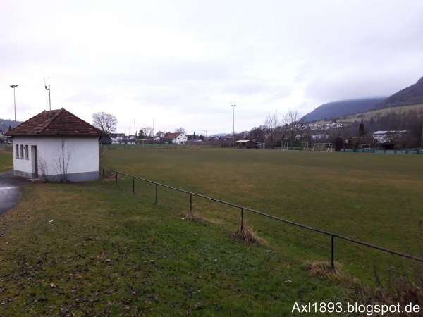 Sportplatz Espan - Kuchen