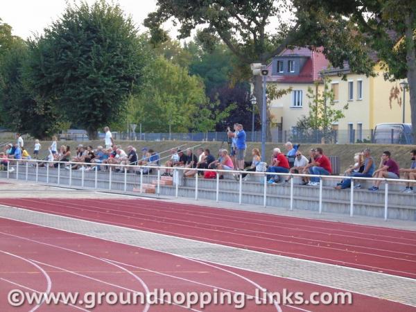 Fritz-Heinrich-Stadion im Sportpark Süd - Bitterfeld-Wolfen