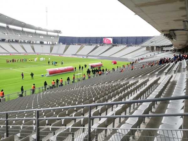 Atatürk Olimpiyat Stadyumu - İstanbul