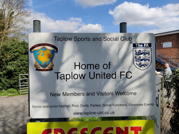 Stanley Jones Memorial Ground - Maidenhead, Berkshire