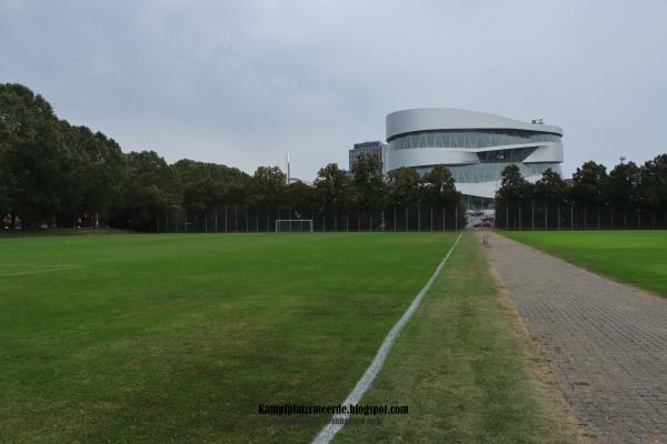 Bezirkssportanlage NeckarPark - Mercedesstraße - Stuttgart-Bad Cannstatt