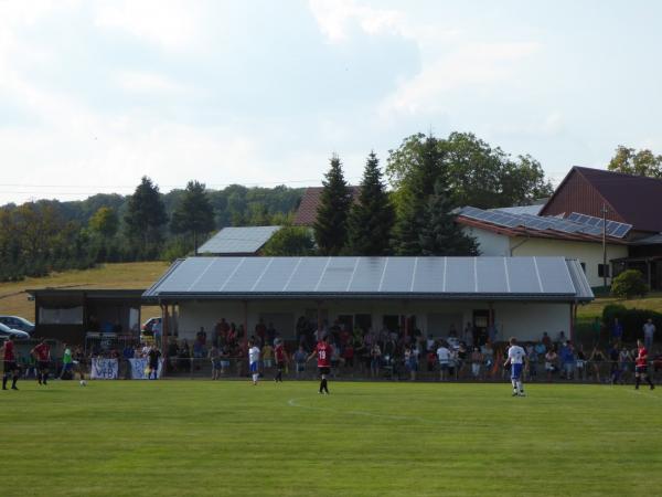 Sportplatz in der Dorfmitte - Limbach/Baden-Laudenberg