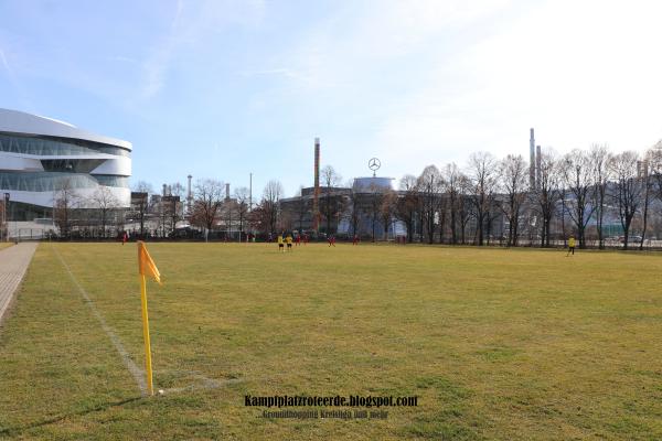 Bezirkssportanlage NeckarPark - Mercedesstraße Platz 4 - Stuttgart-Bad Cannstatt