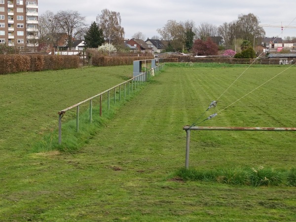 Sportplatz Gierthmühlenweg - Mönchengladbach-Lürrip