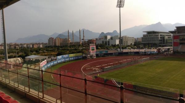 Akdeniz Üniversitesi Stadyumu - Antalya