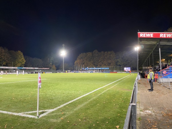 Edmund-Plambeck-Stadion - Norderstedt-Garstedt