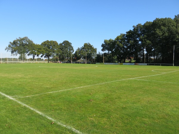 Sportplatz an der B190 - Salzwedel-Pretzier