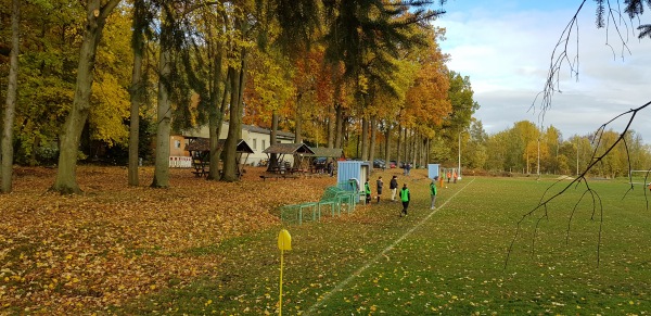 Sportplatz Heinrichshöhe - Leutersdorf/Oberlausitz-Oberleutersdorf