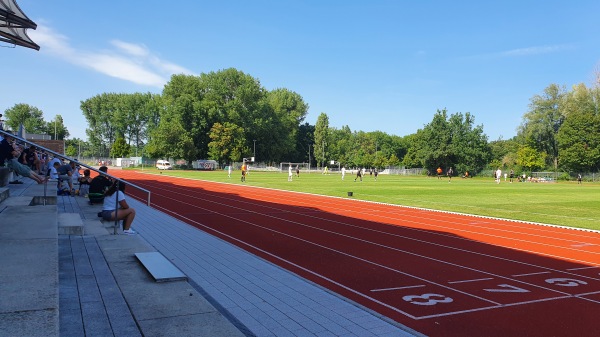 Ertl-Erhard-Sportfeld der Bezirkssportanlage Kapellenstraße - Fürth/Mittelfranken