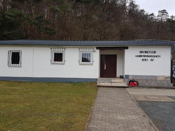 Sportanlage am Hirtenborn Platz 2 - Herborn-Seelbach