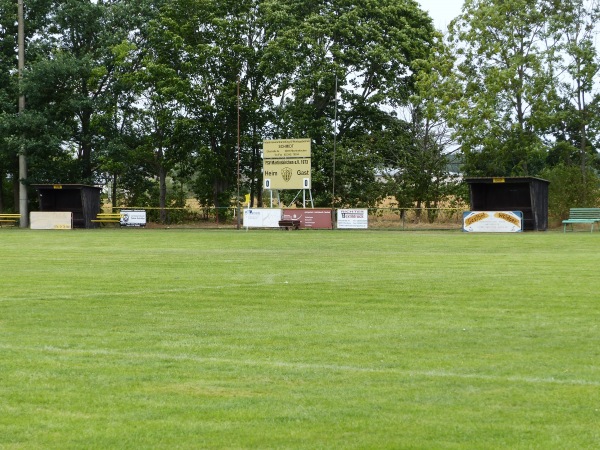 Sportplatz am Barockschloß - Mühlberg/Elbe-Martinskirchen