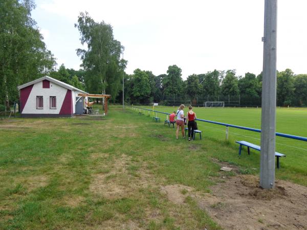 Sportplatz an der Siedlung - Groß Lindow