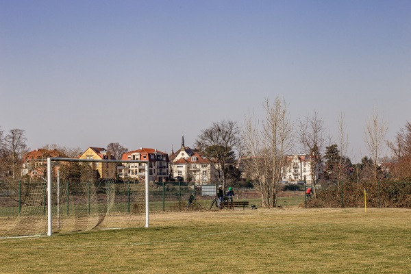 Sportanlage an der Elbe - Dresden-Wachwitz