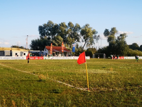 Sportplatz Schwedter Straße - Angermünde-Dobberzin
