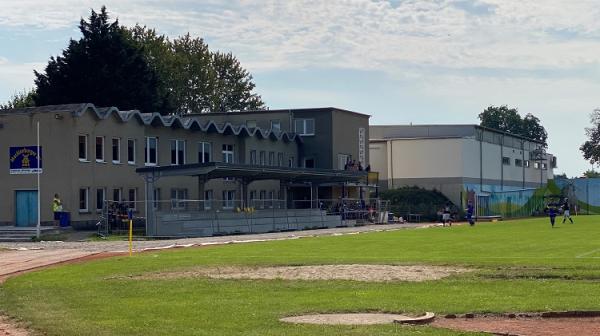 Stadion an der Mühle - Dorf Mecklenburg