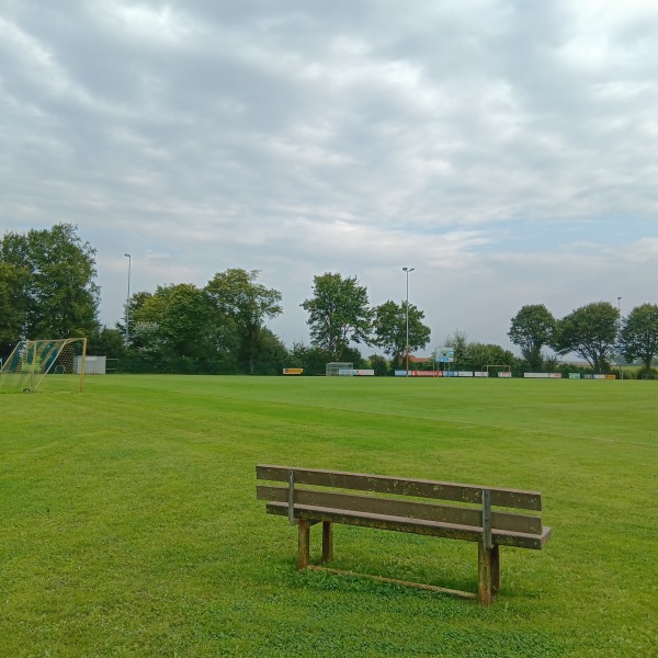 Rhein-Lander-Stadion - Rees-Bienen