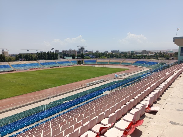 Bistsolagii Istiqloliyati Stadium - Khujand