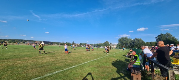 Boisko w Drągowinie - Drągowina