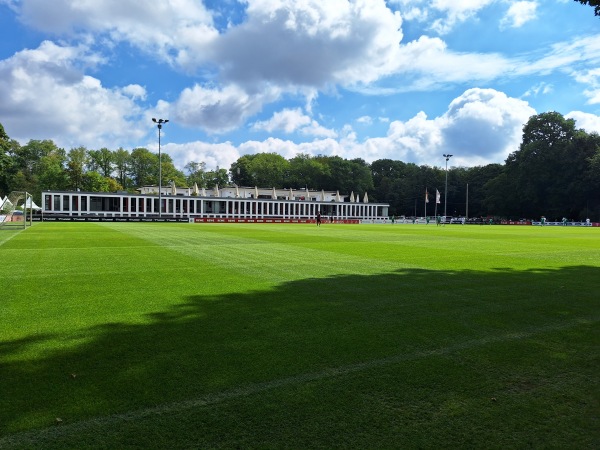 RheinEnergieSportpark Platz am Geißbockheim - Köln-Sülz