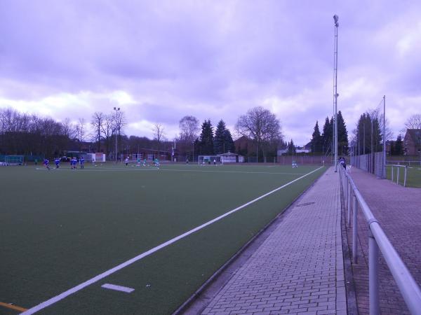 Sportanlage Am Haus Lütz Platz 2 - Mönchengladbach-Bettrath