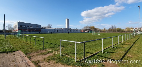 Sportzentrum Anton-Dey-Straße Platz 2 - Mühlheim/Main