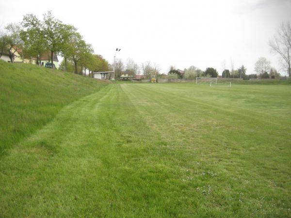 Sportplatz Meseberg - Niedere Börde-Meseberg