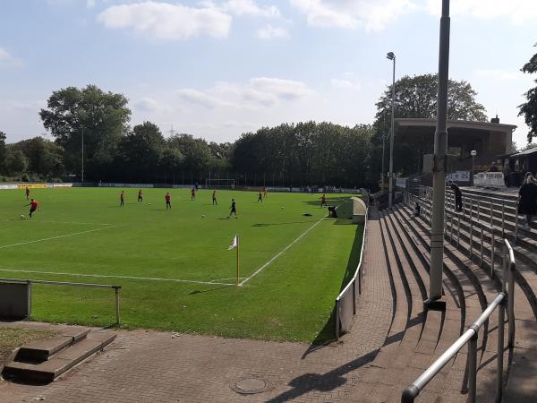 Dorotheen-Kampfbahn der Bezirkssportanlage Lohberg - Dinslaken-Lohberg