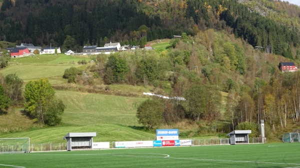 Sundve idrettsplass - Vossestrand
