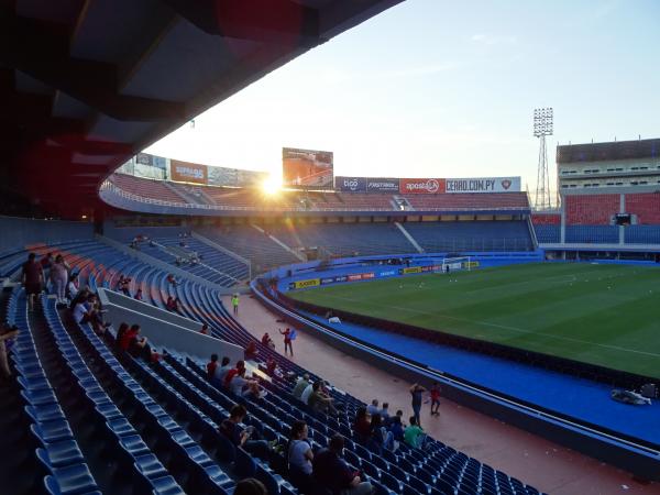 Estadio General Pablo Rojas - Asunción