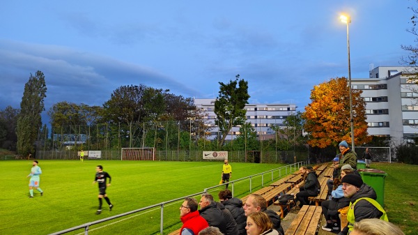 Sportplatz Red Star Auto - Wien