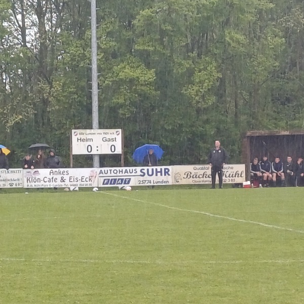 Sportanlage am Schwimmbad - Lunden