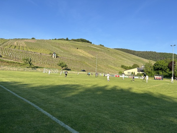 Sportplatz am Bach - Veldenz