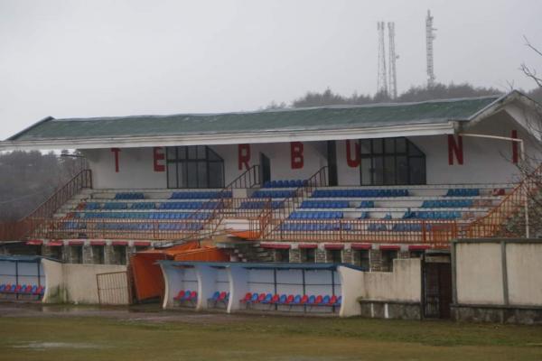 Stadiumi Ismail Xhemali - Pukë