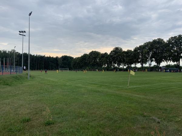 Stadion OSiR w Wolsztynie Boisko obok - Wolsztyn