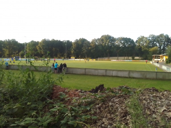 Sportplatz Königskamp - Altenmedingen-Eddelstorf