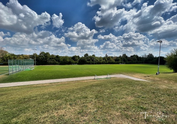 Hans-Bayer-Stadion Nebenplatz 3 - Unterschleißheim-Lohhof