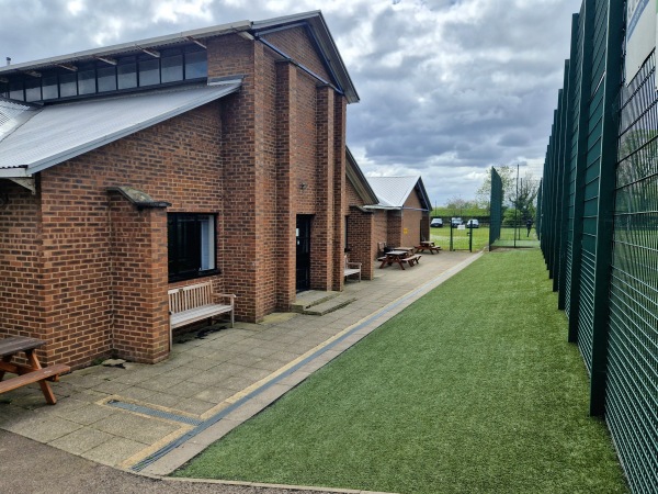 Douglas Eyre Sports Centre - London, Greater London