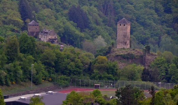 Sportplatz Im Schafsberg - Treis-Karden